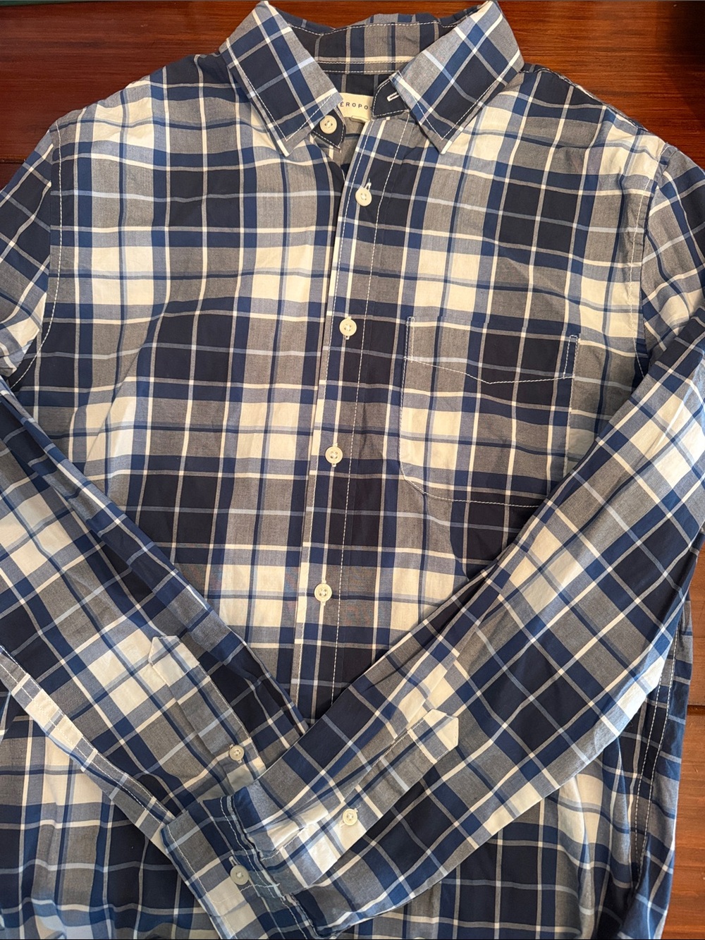 Aeropostale Men's Navy and White Plaid Button-Down Shirt